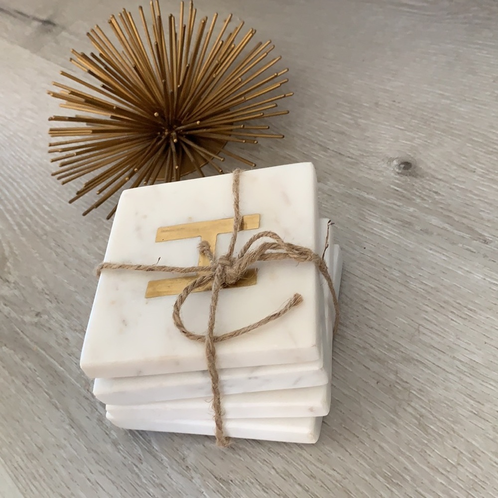 “H” West Elm Set of 4 Marble Coasters marble brass - Picture 5 of 5